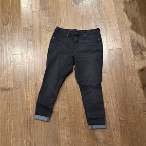 Universal Thread Black Ankle Jeans